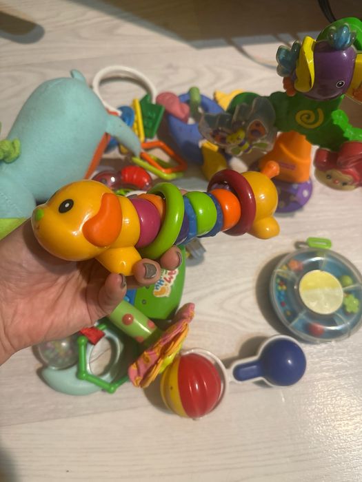 Игрушка для ребенка до года