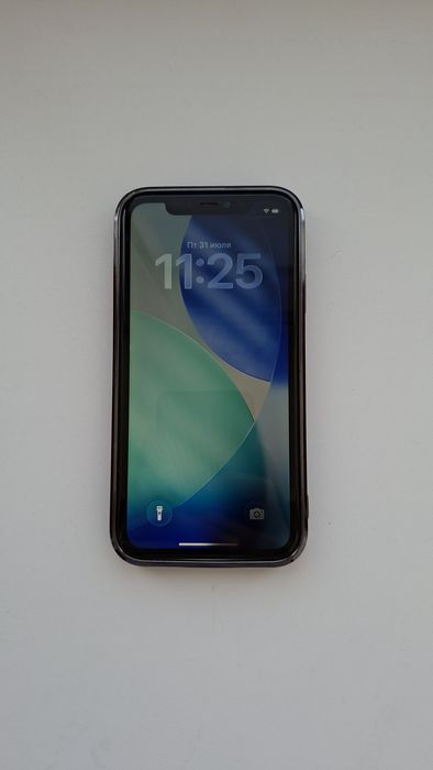 Продам iPhone 11, 64 Гб