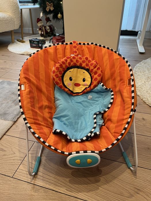 Люлеещ се бебешки шезлонг