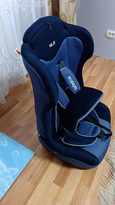 автомобильное детское кресло