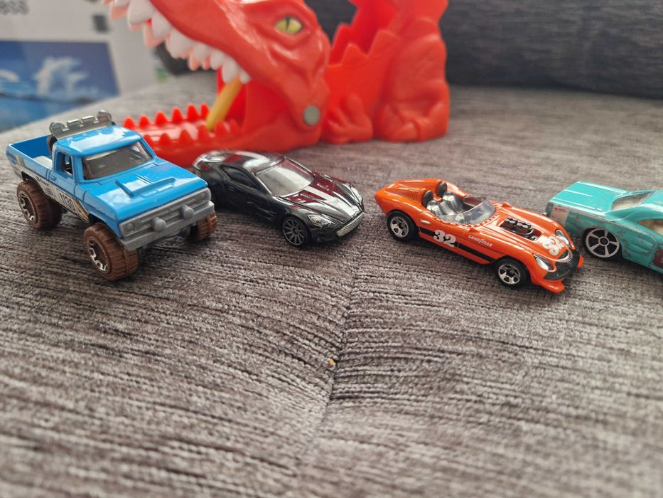 Колички Hot Wheels
