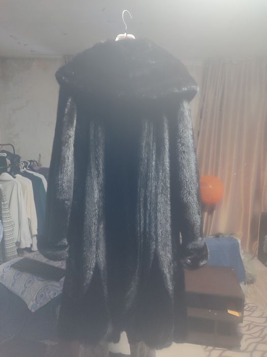 Продам норковую шубу