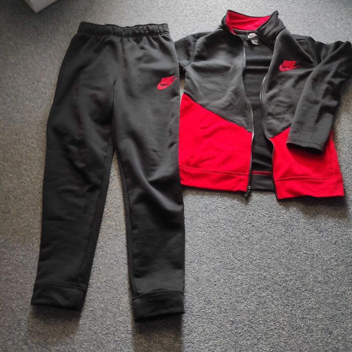 Оригинален Найк спортен екип 148-158