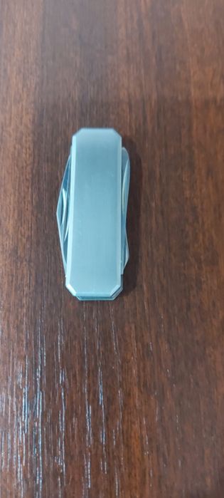 Briceag multi funcțional