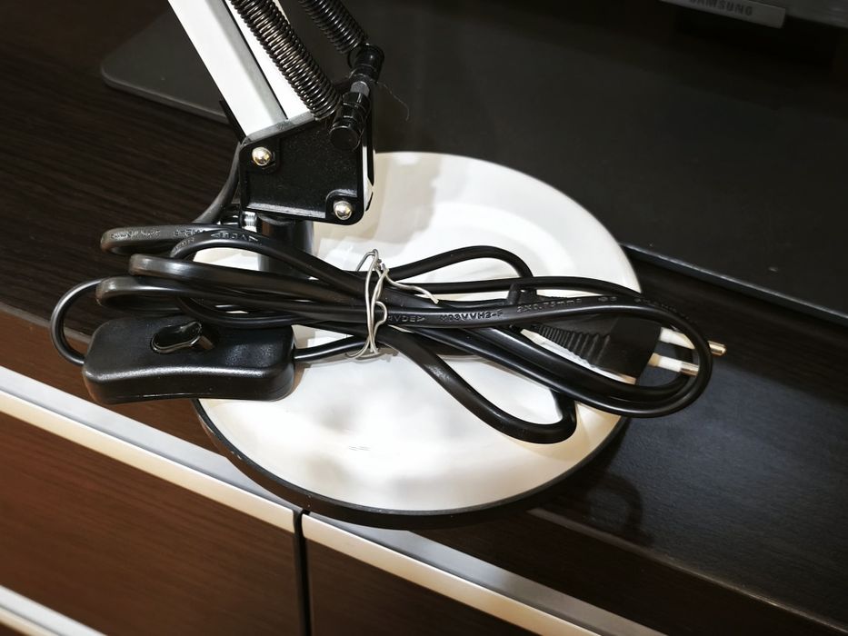 Настолна лампа, като нова