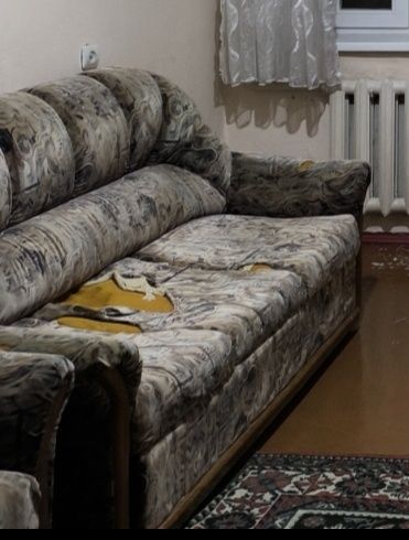 Отдам даром диван