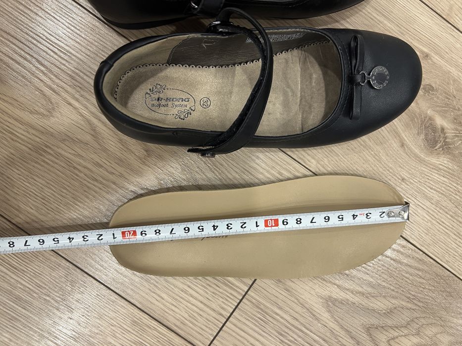 Туфли на девочку 32р