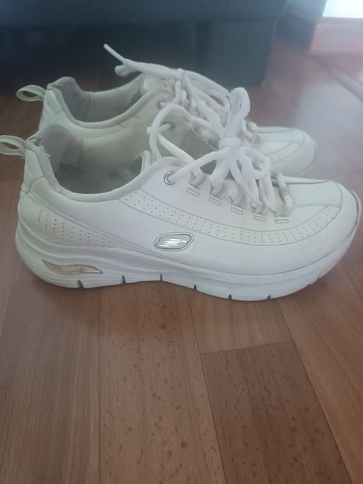 Женские кросовки