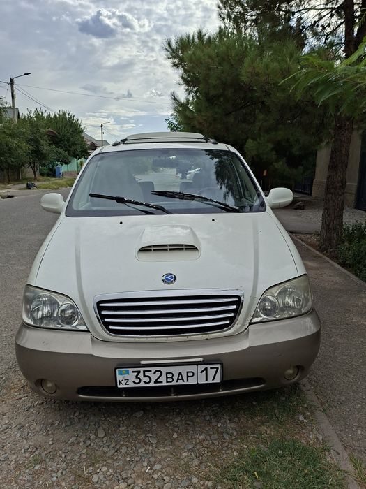 Продам срочно киа карнивал 2003