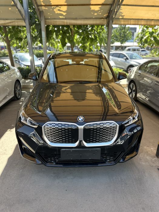 Bmw ix1 25l  2025