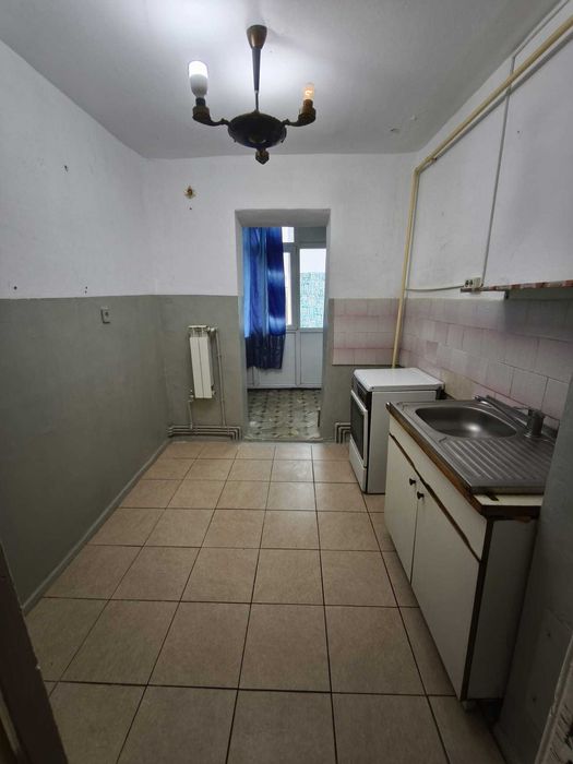 Inchiriez apartament 2 camere, decomandat, Brosteni