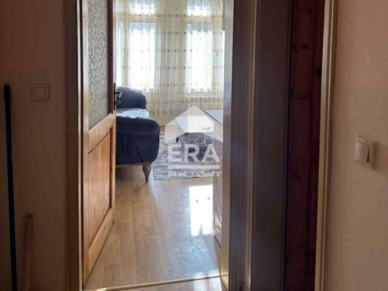 Дава се под наем Двустаен апартамент в Хасково, Център - 45 кв.м за 278.97 € - Снимка #3