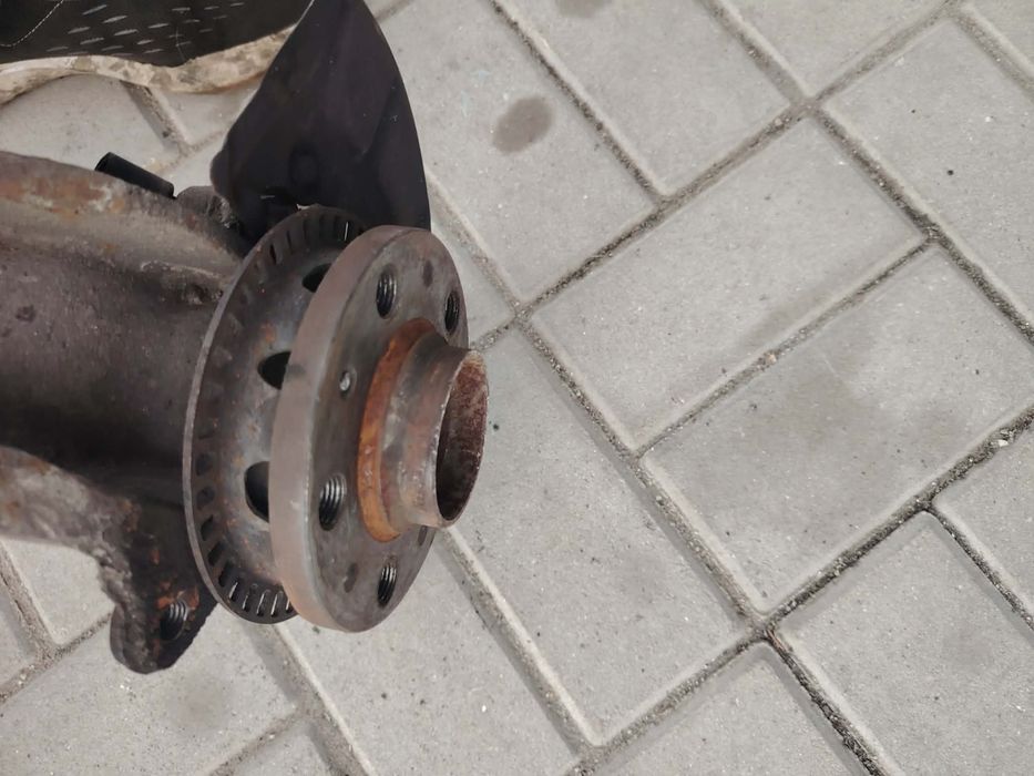 Главина за голф 4 1.8 турбо.