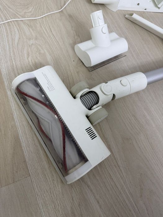 Пылесос вертикальный Xiaomi