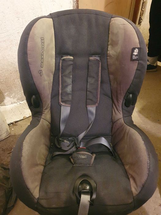 Стол за кола до 3 годишна възраст Maxi cosi
