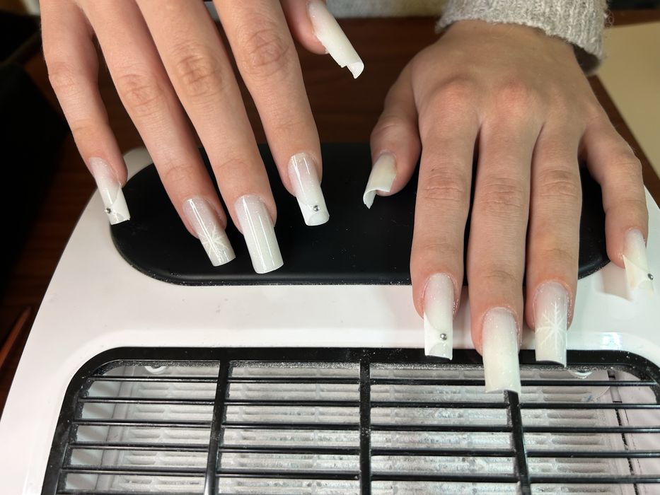 Manichiură &Pedichiură