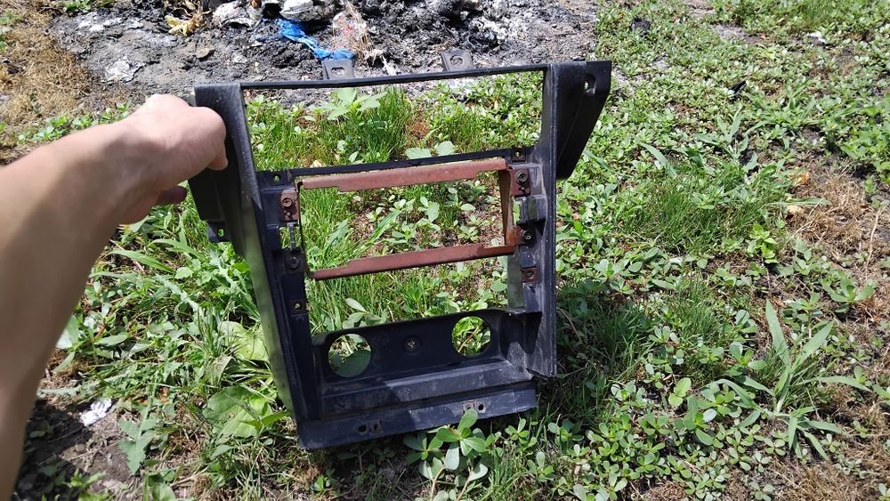 Запчасти на слепую мазду