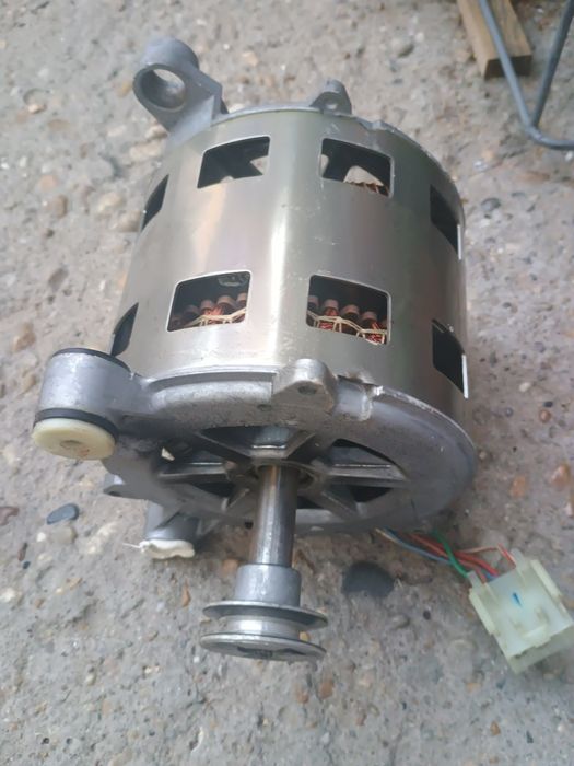 Продавам ел.мотор от Пералня