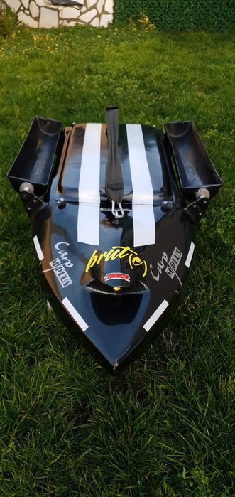 Лодка за захранка