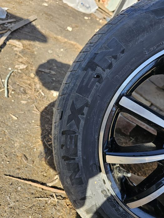 Продам диски 2 комплектами балонов