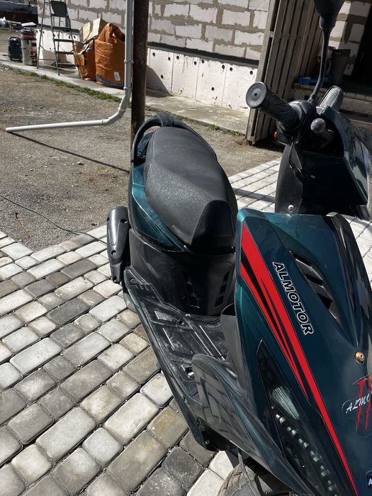 Мопед 125 кубов