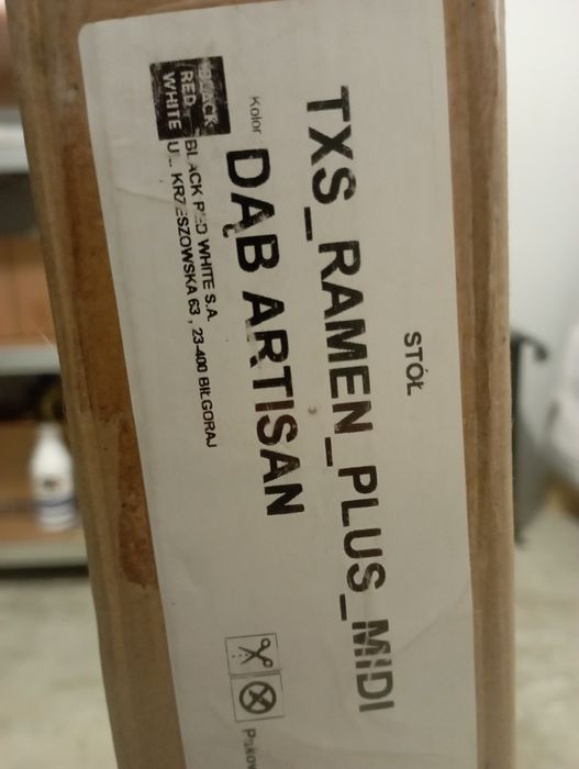 Продавам плот за трапезна маса