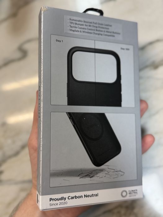 Husa iPhone 17 Pro Nomad Modern Case Black