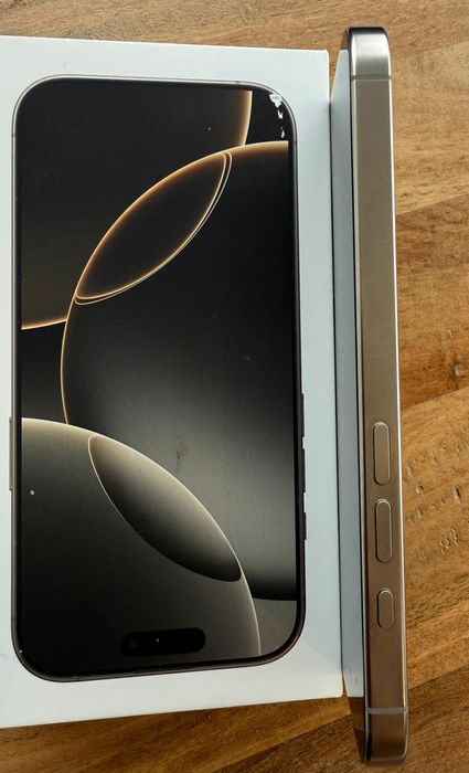 iPhone 16 Pro – Natural Titanium, 256 GB – stare impecabilă
