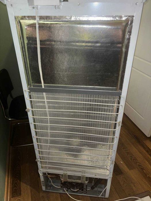 Продам холодильник Холодильник Бирюса 153