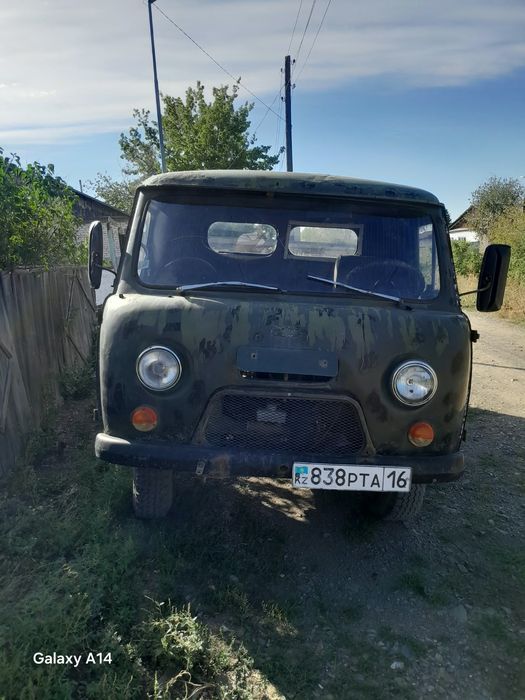 Продам УАЗ 3303 бортовой