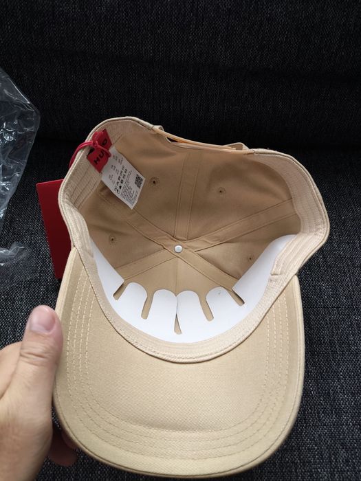HUGO Jude sapca unisex bej cu logo nume brodat marime OS noua originala