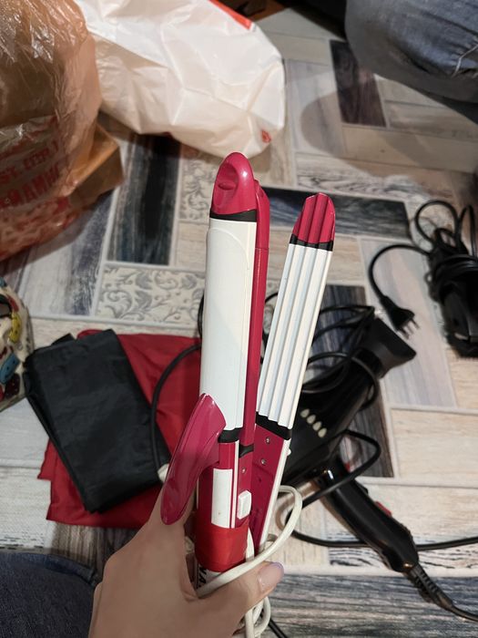 Продаются инструменты для парикмахеров