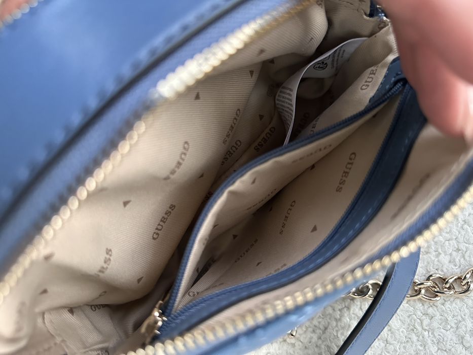 Оригинална чанта Guess