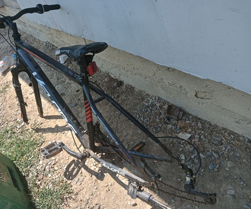 Vând cadru bicicleta