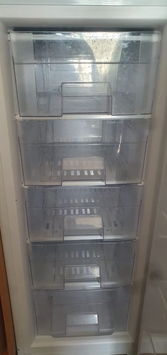 Продам морозилку