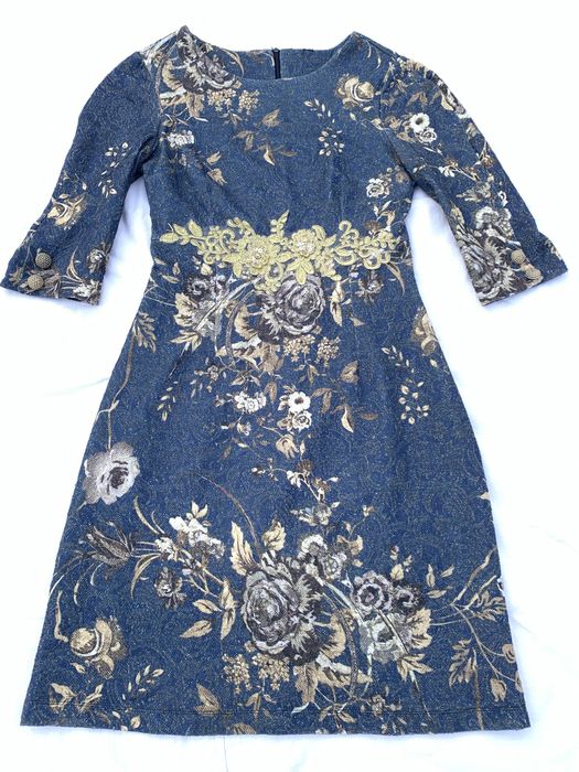 Елегантна дамска рокля