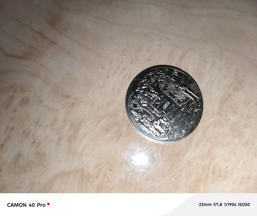 Продам монету за 300.000 срочно