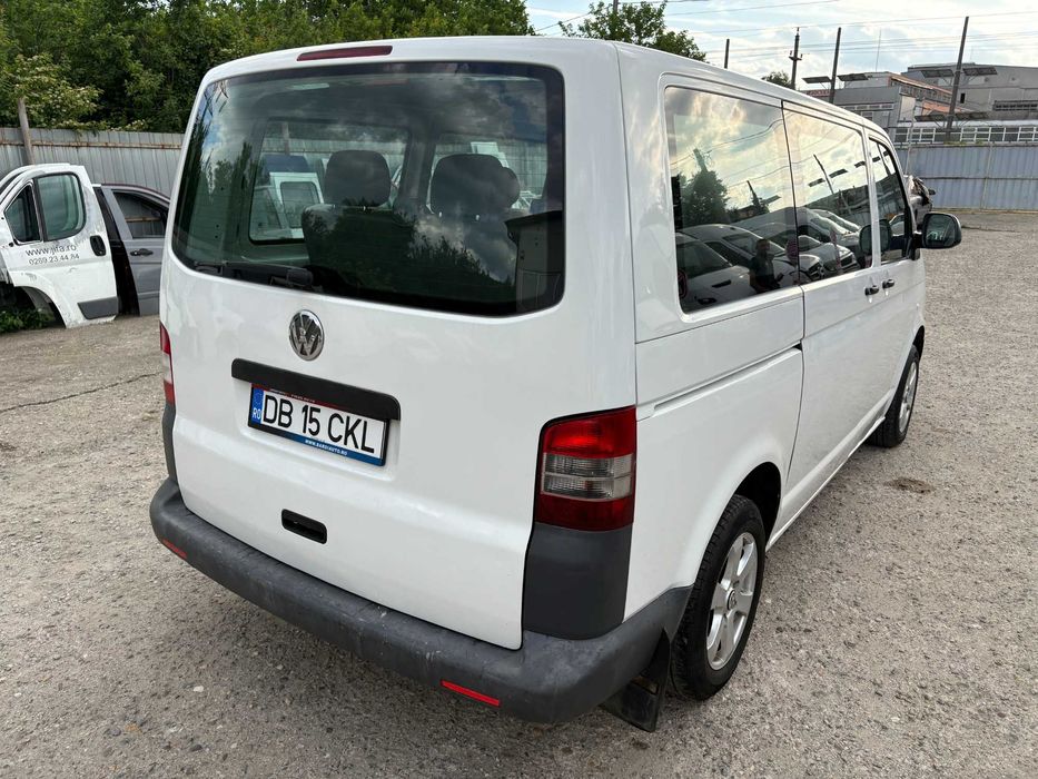 VOLKSWAGEN Transporter 2012 — imagine 3