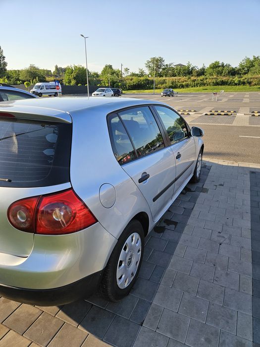 Vând Vw Golf 5 1.9 TDI