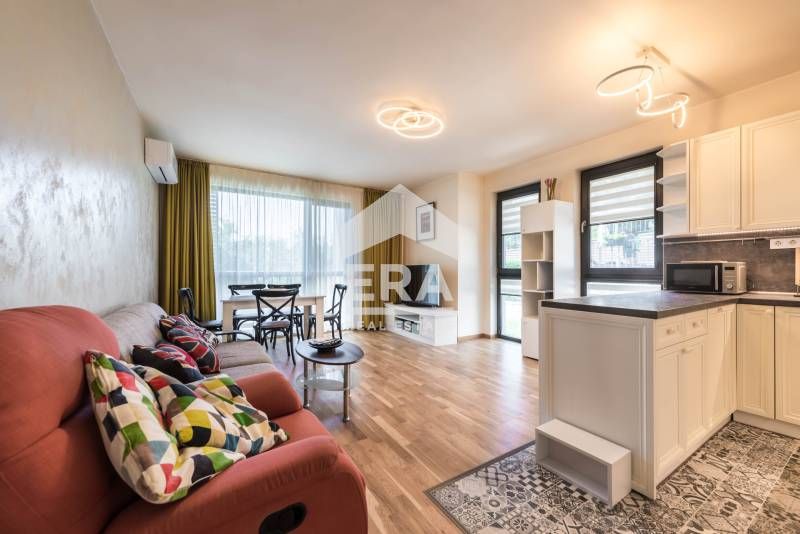 Продава се Тристаен апартамент в Варна, м-т Траката - 101 кв.м за 2228 €/кв.м - Снимка #1