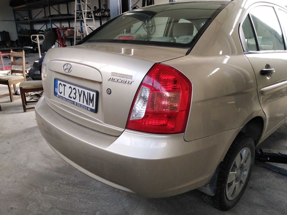Bara Spate Hyundai Accent