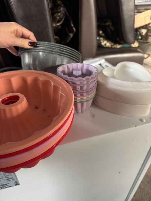 Тортница/ Формы для выпечки б/у