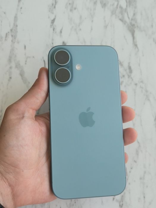 Vand iPhone 16 recarosare(piese)
