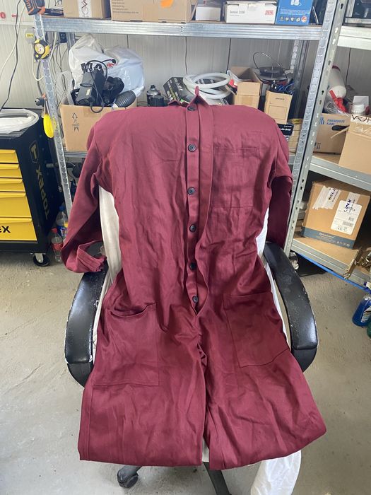 Combinezon de lucru in diferite activitati