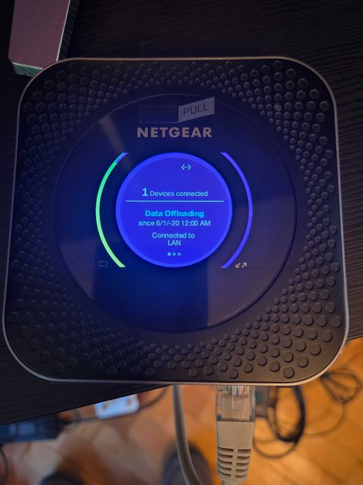 Netgear Nighthawk M1 MR1100 4G+ LTE мобилен Wi-Fi рутер