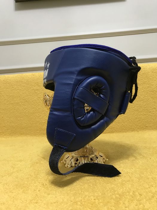 Защитный шлем Top Ten для единоборств