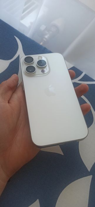 iPhone 15 pro de piese