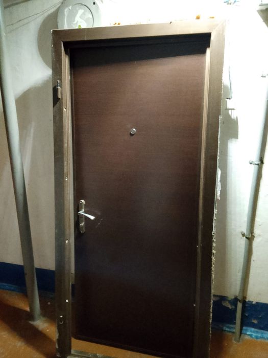 Двери железные бу