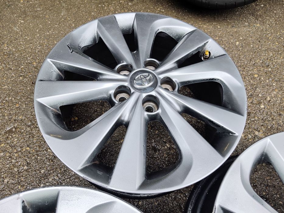 17" оригинални алуминиеви джанти за Toyota Corolla,Auris,Avencis..