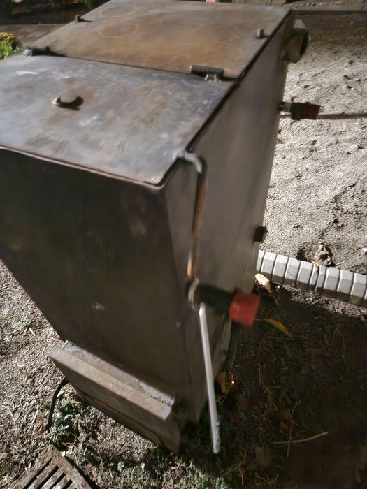 Продам печку эконом.